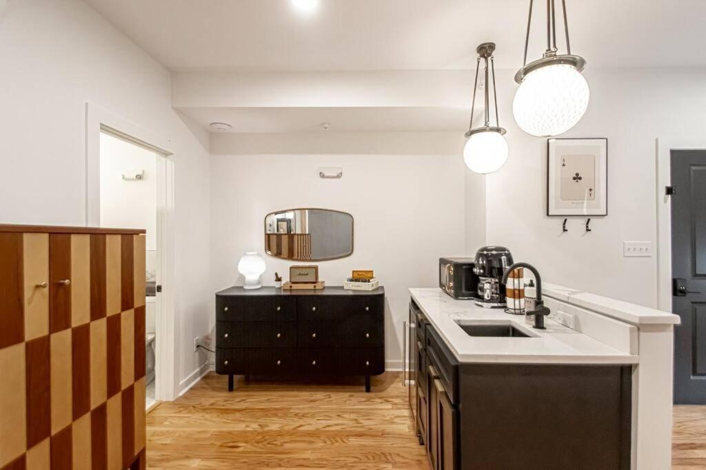 Steps To Bathhouses, Historic Studio, King Bed, Room # 101 ฮอตสปริงส์ ภายนอก รูปภาพ